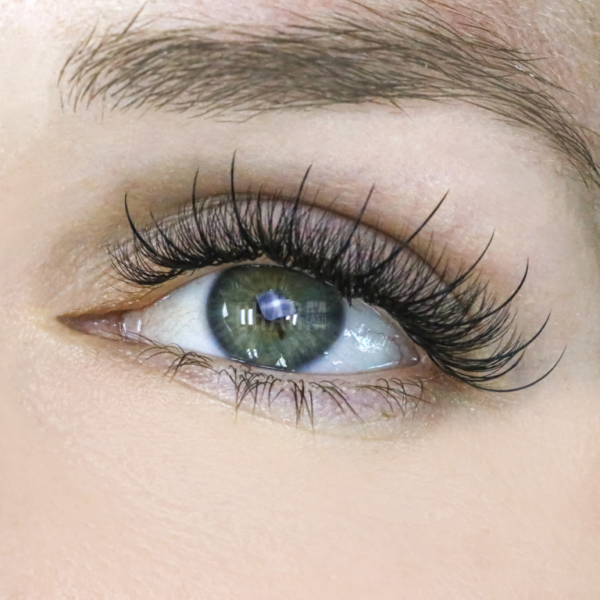 Wispy styles lashes